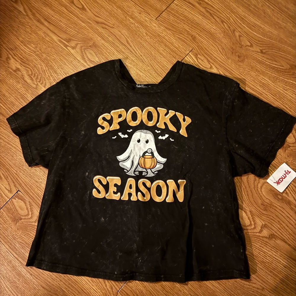 Spooky Season Ghost Tee - xl